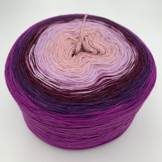 Farbverlauf Bobbel von innen nach aussen in den tönen Babyrosa über Weinrot bis krachig Helllila