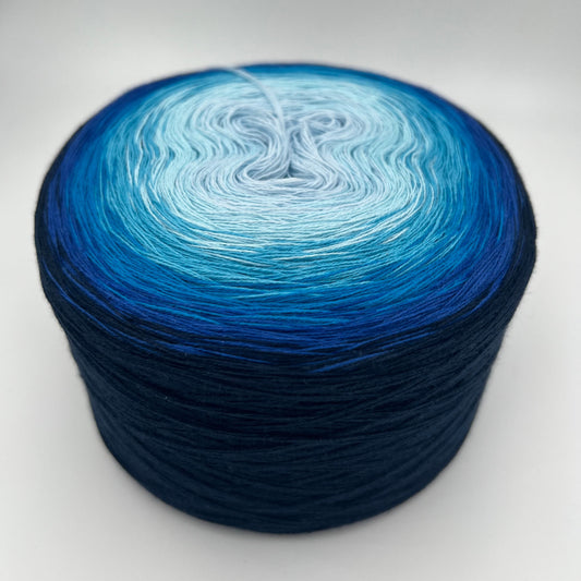 Farbverlauf Bobbel von innen nach aussen in dunkler werdenen Blautönen