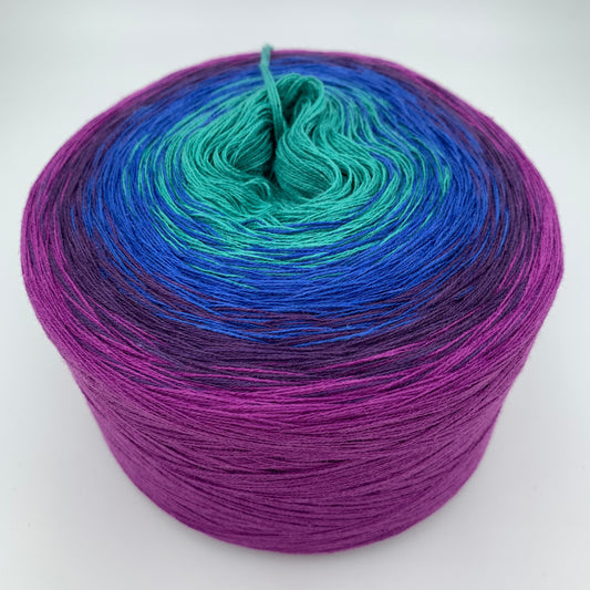 Farbverlauf Bobbel von innen nach aussen in Grün und Blautönen die in Lila übergehen