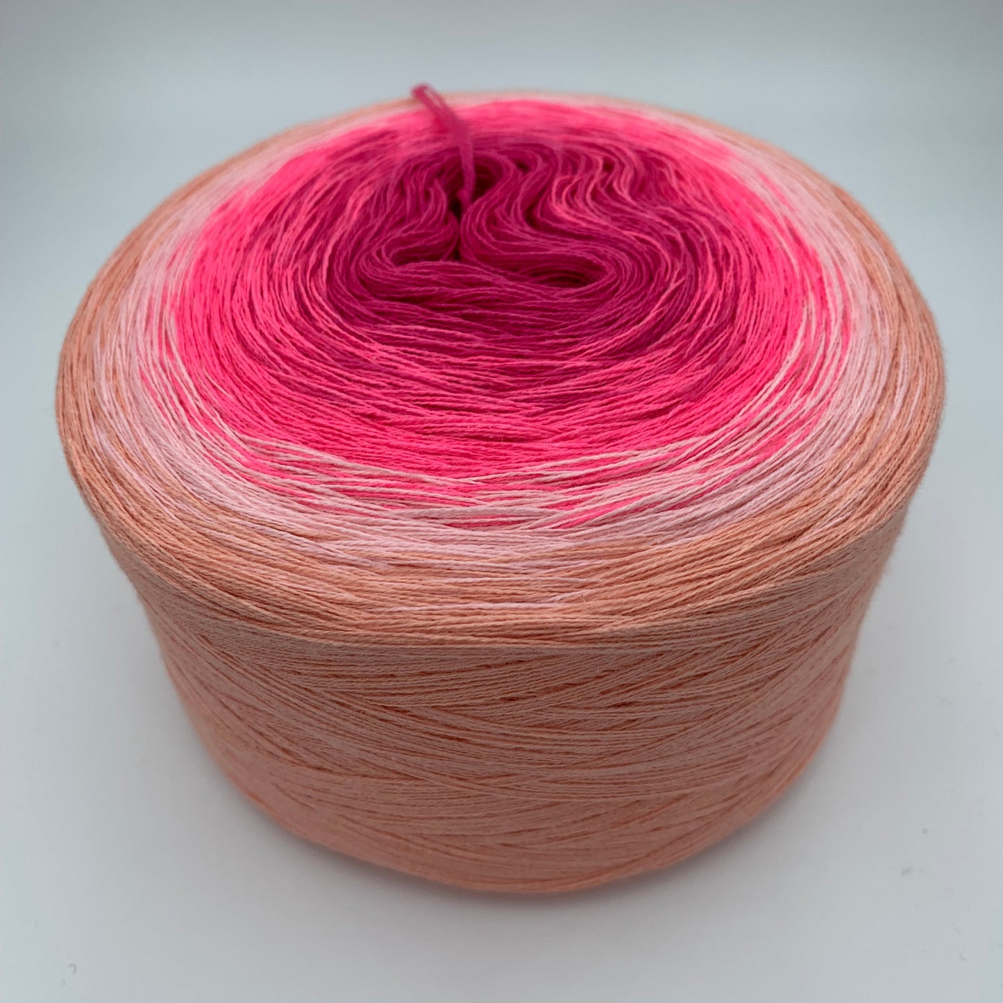 Farbverlauf Bobbel mit nach aussen heller werdenden Ros und Rose