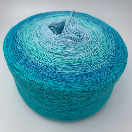 Farbverlauf Bobbel von innen nach aussen in dunkler werdenden Blautönen