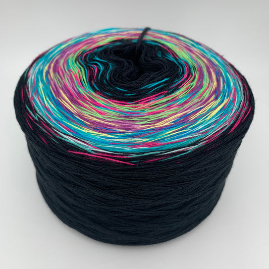 Farbverlauf Bobbel innen und aussen Schwarz^, in der Mitte sehr bunt vorrangig je Grün, Lila und Türkis