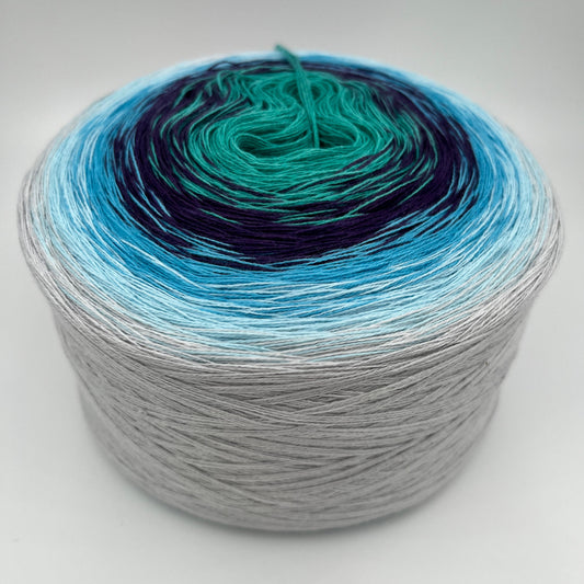 Farbverlauf Bobbel von innen nach aussen Türkis, Lila, BLautöne und Creme