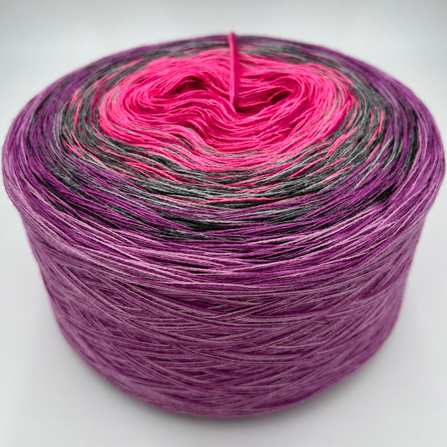 Farbverlauf Bobbel von innen nach aussen Rosa, Grautöne und Lila
