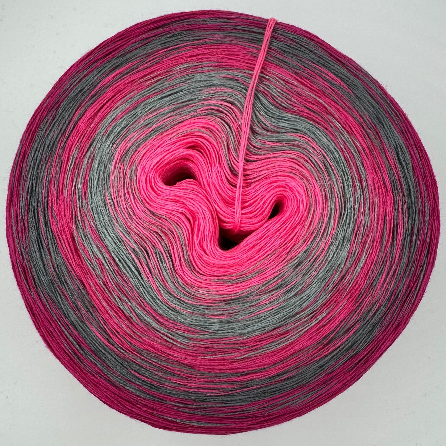 Farbverlauf Bobbel von innen nach aussen Pink, Grau, Lila, Grau, Altrot