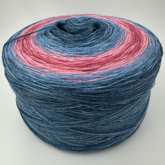 Farbverlauf Bobbel von innen weg heller werdende Blauttöne hin zu Lachs und Rot und wieder zurück