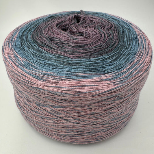 Farbverlauf Bobbel von innen nach aussen je vorrangig Lila, Grau, Blau und Lachs