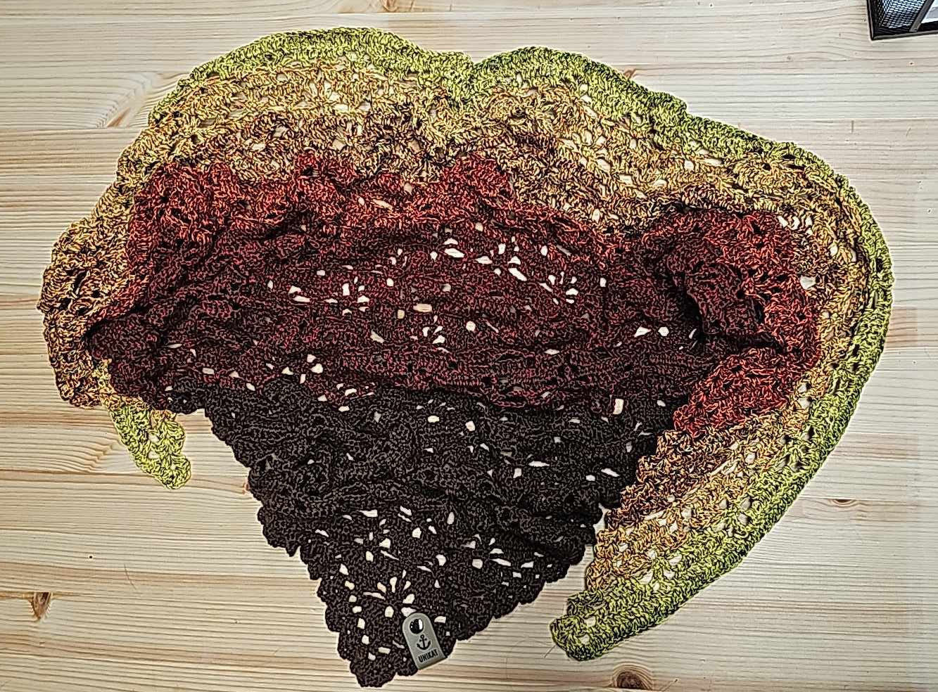 Fertiges Tuch des vorherigen Farbverlauf Bobbel