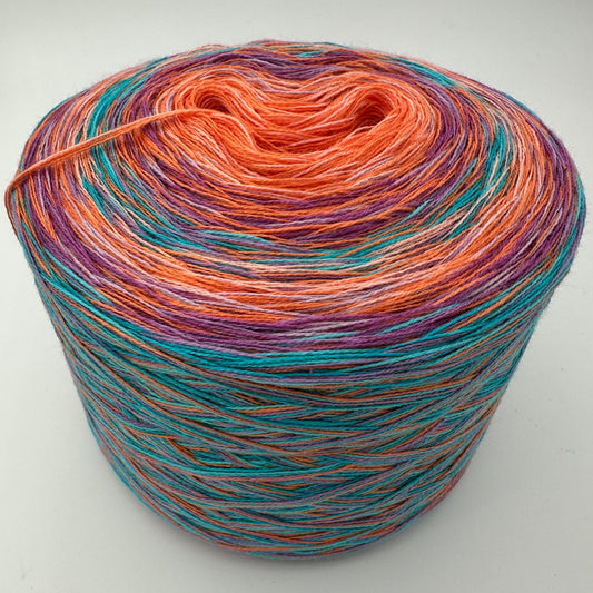 Farbverlauf Bobbel von innen nach aussen je vorrangig Orange, Lila, Türkis und nochmal von vorn