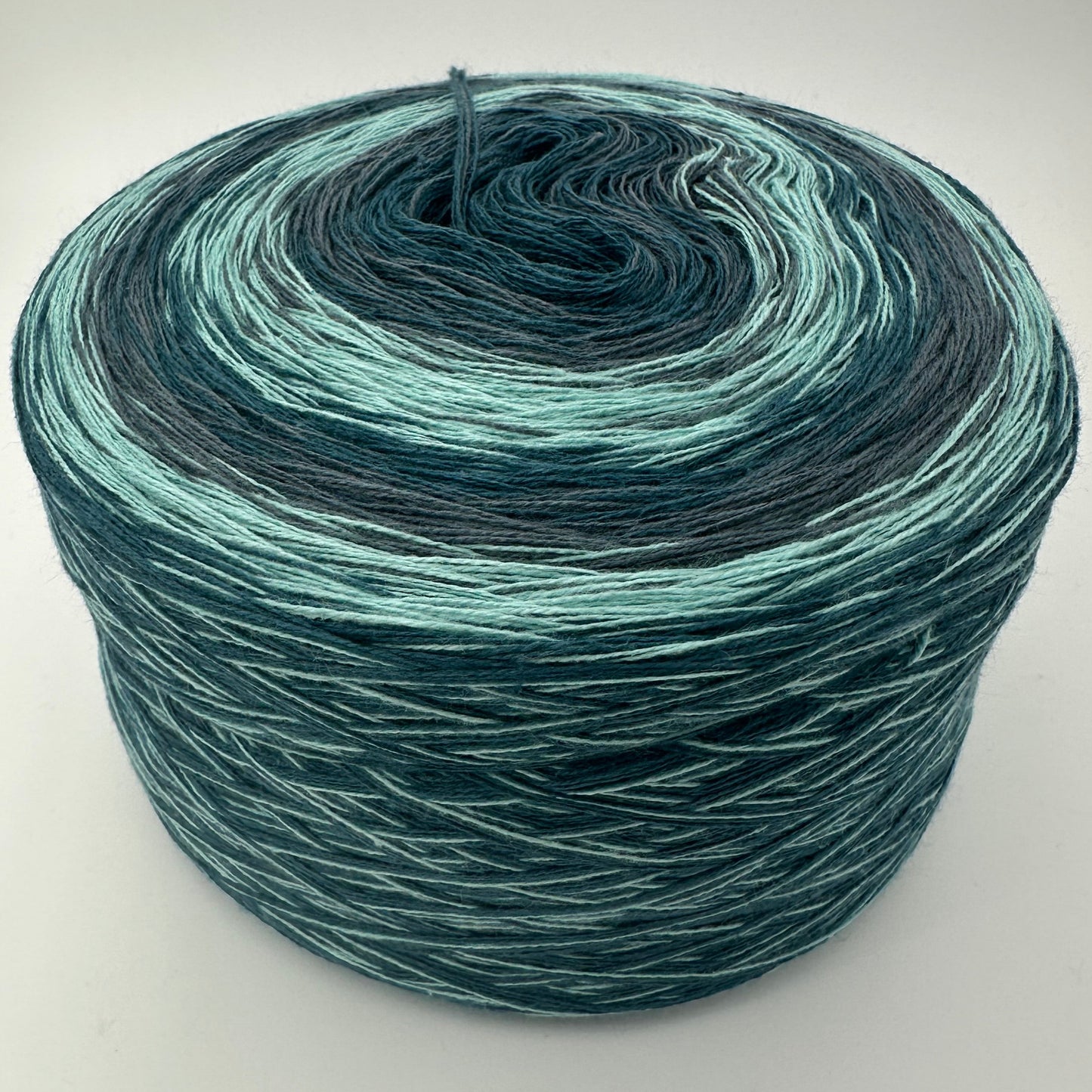 Farbverlauf Bobbel in einigen sich wiederholenden Grüntönen