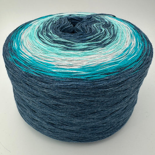 Farbverlauf Bobbel von innen weg zuerst in heller werdenden Blautönen, dann in dunkler werdenden