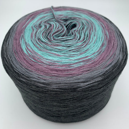 Farbverlauf Bobbel innen Türkis, Dunkelgrau und Lila nachfolgend Türkis, Lila, Hellgrau und Dunkelgrau