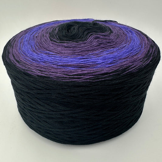 Farbverlauf Bobbel von innen nach aussen Schwarz, Lila, Ultraviolett, Lila und Schwarz