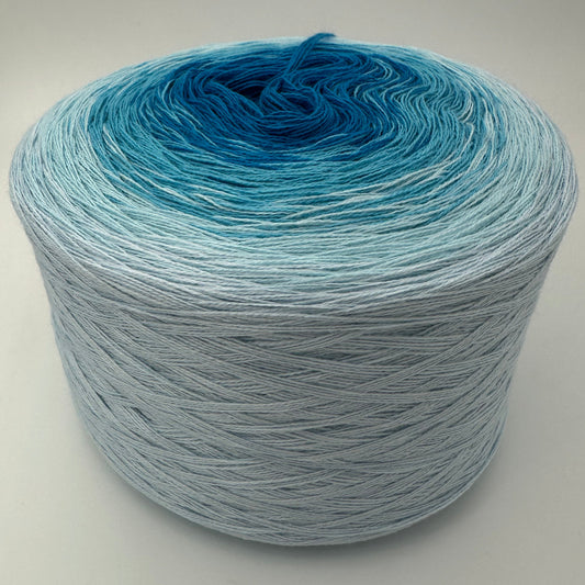 Farbverlauf Bobbel von innen nach aussen in heller werdenden Blautönen