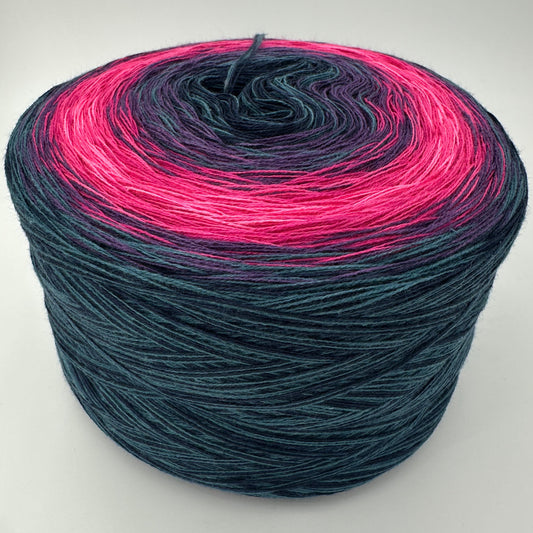 Farbverlauf Bobbel vopn innen nach aussen dunkle Grüntöne, Lila Pink und wieder zurück