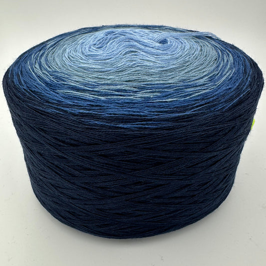 Farbverlauf Bobbel von innen nach aussen in dunkler werdenden Blautönen