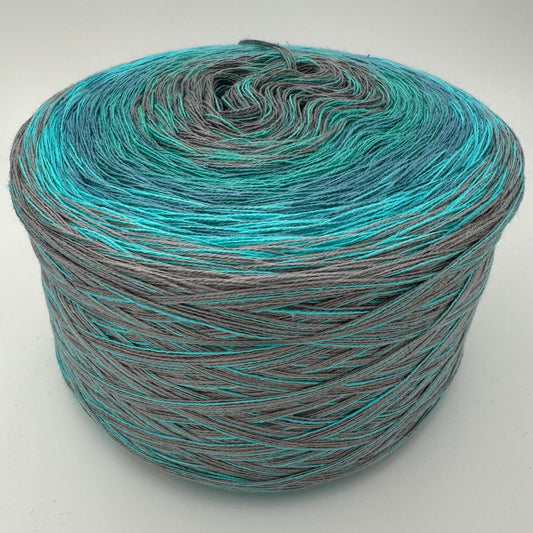 Farbverlauf Bobbel von innen nach aussen Grau, Grün, verschiedene Türkistöne und nochmal Grau