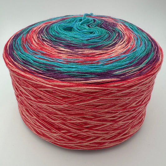 Farbverlauf Bobbel von innen nach aussen Türkis, Grün, Lila, Creme und Rot, dann wiederholen sich die Farben nochmal