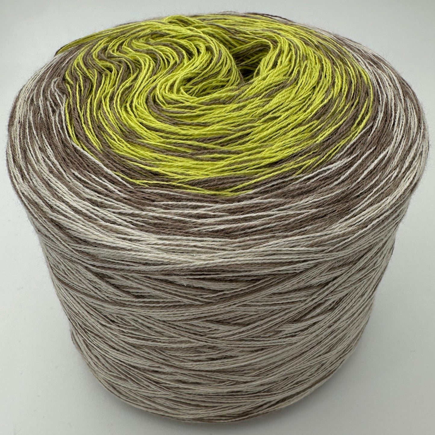 Farbverlauf Bobbel von innen nach aussen Gelb, Braun und Ocker