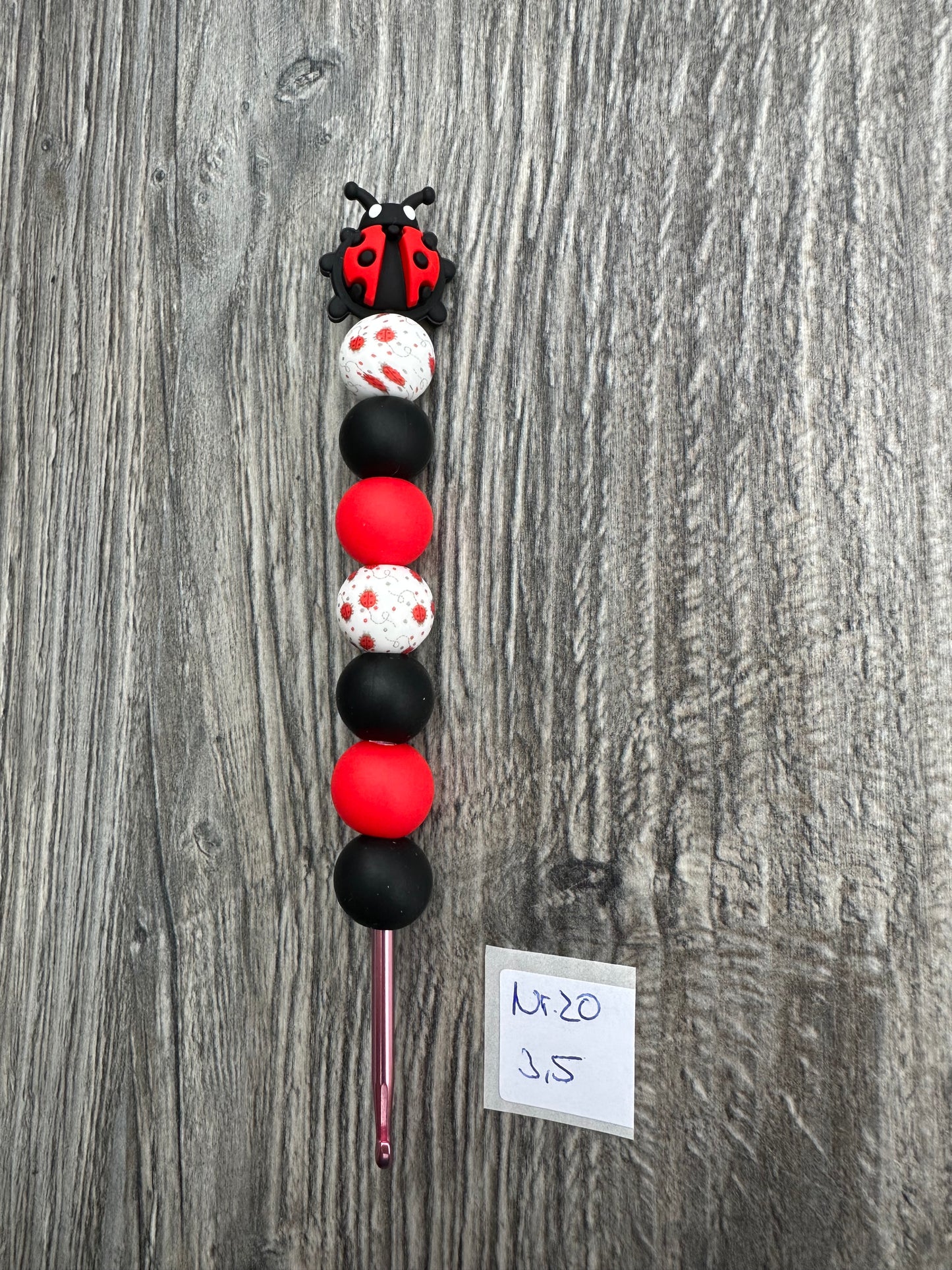 Häkelnadel Nr. 20 // Marienkäfer Gr. 3,5