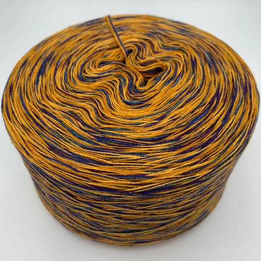 Melierter Bobbel bzw. Mixi in Gelbtönen und einem Grünen Faden