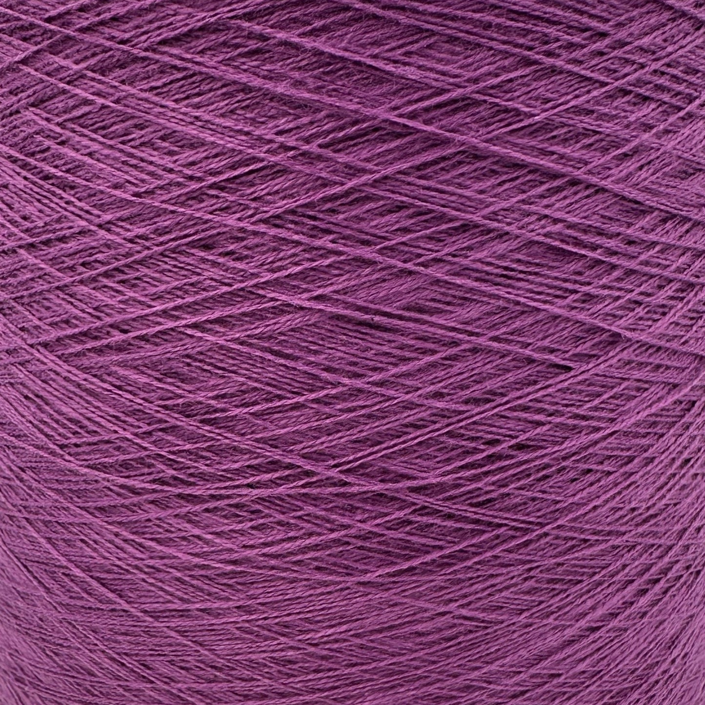 Garnkone mit der Farbe Oleander, Bobbel Kone, Uni Farbe