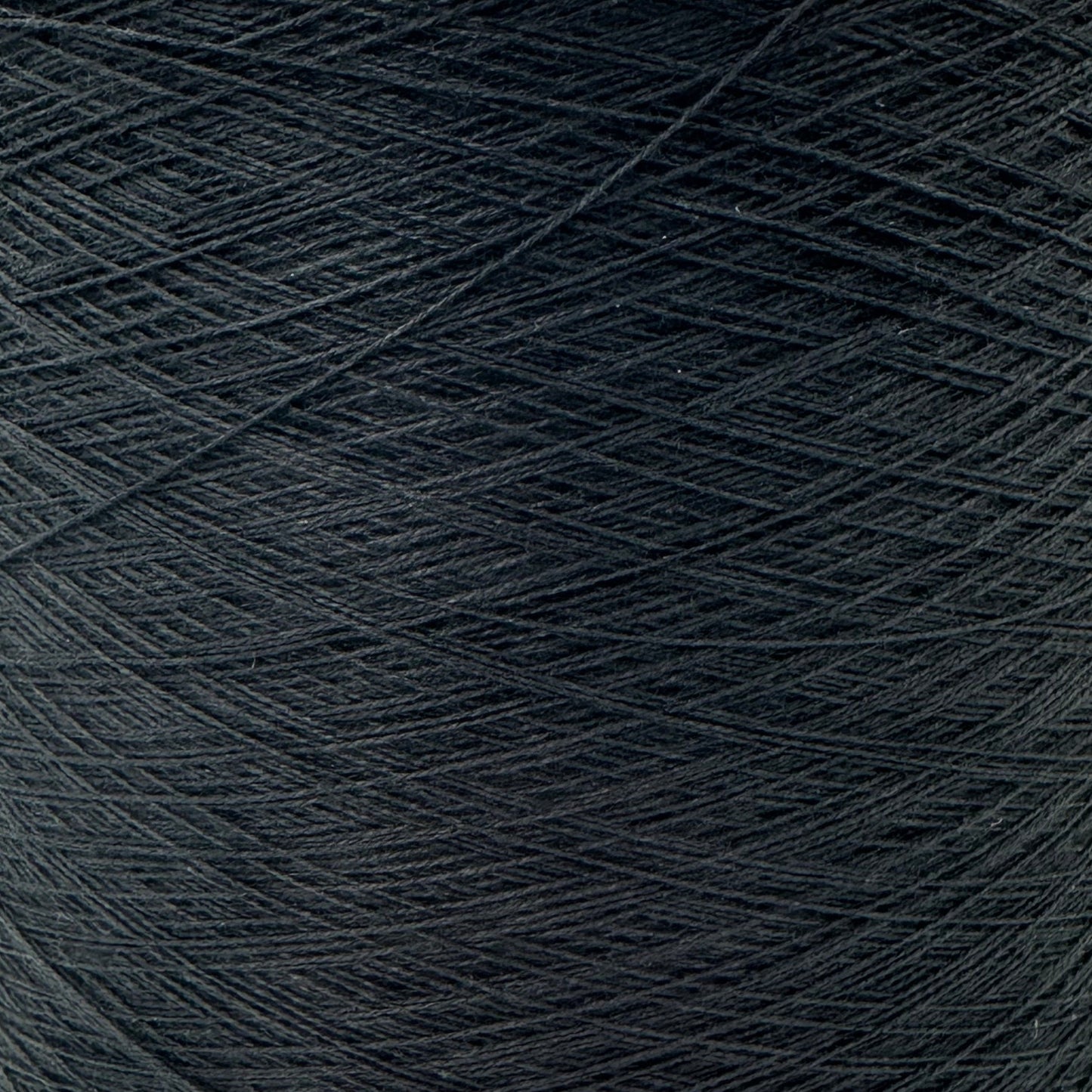 Garnkone mit der Farbe Schwarz, Bobbel Kone, Uni Farbe