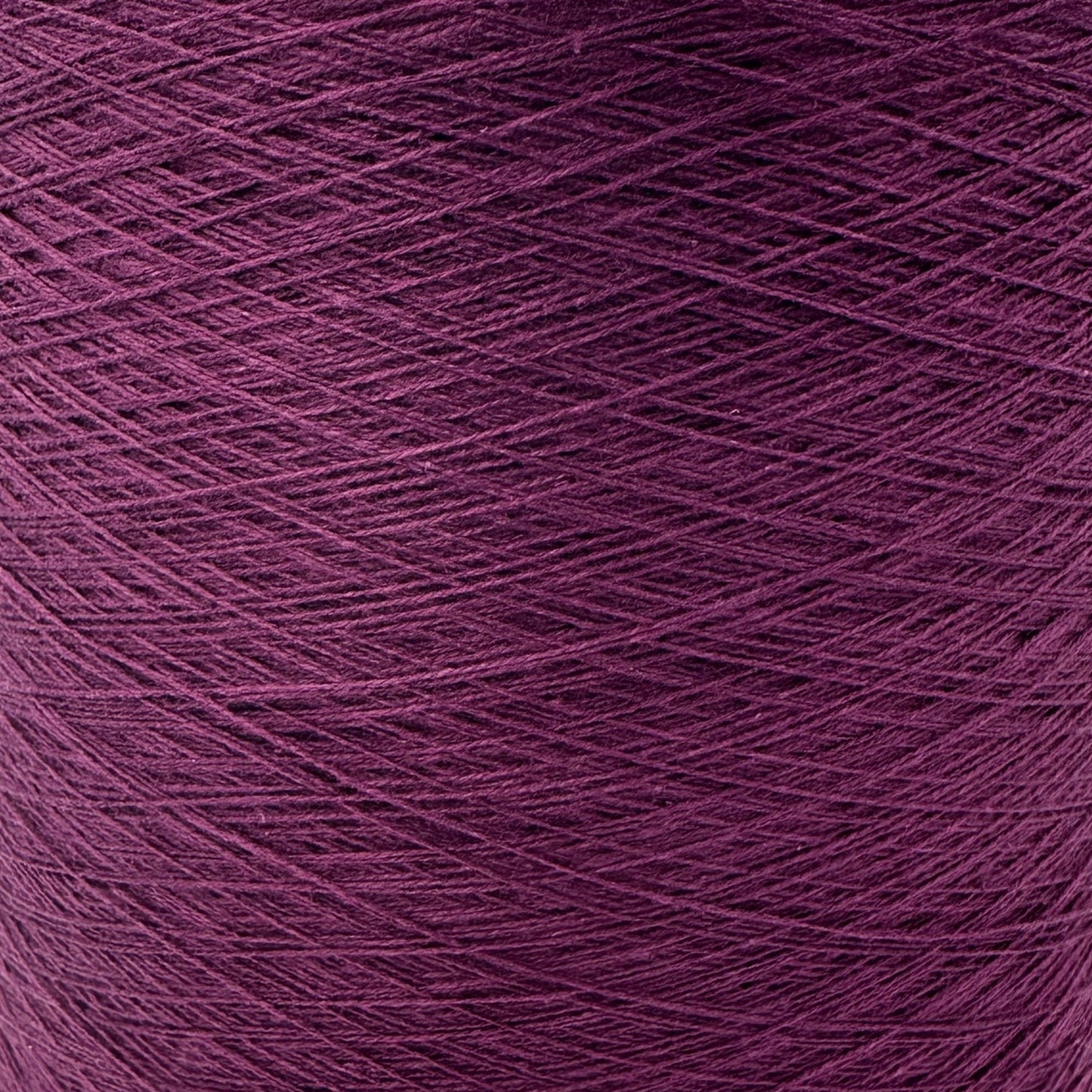 Garnkone mit der Farbe Vino, Bobbel Kone, Uni Farbe