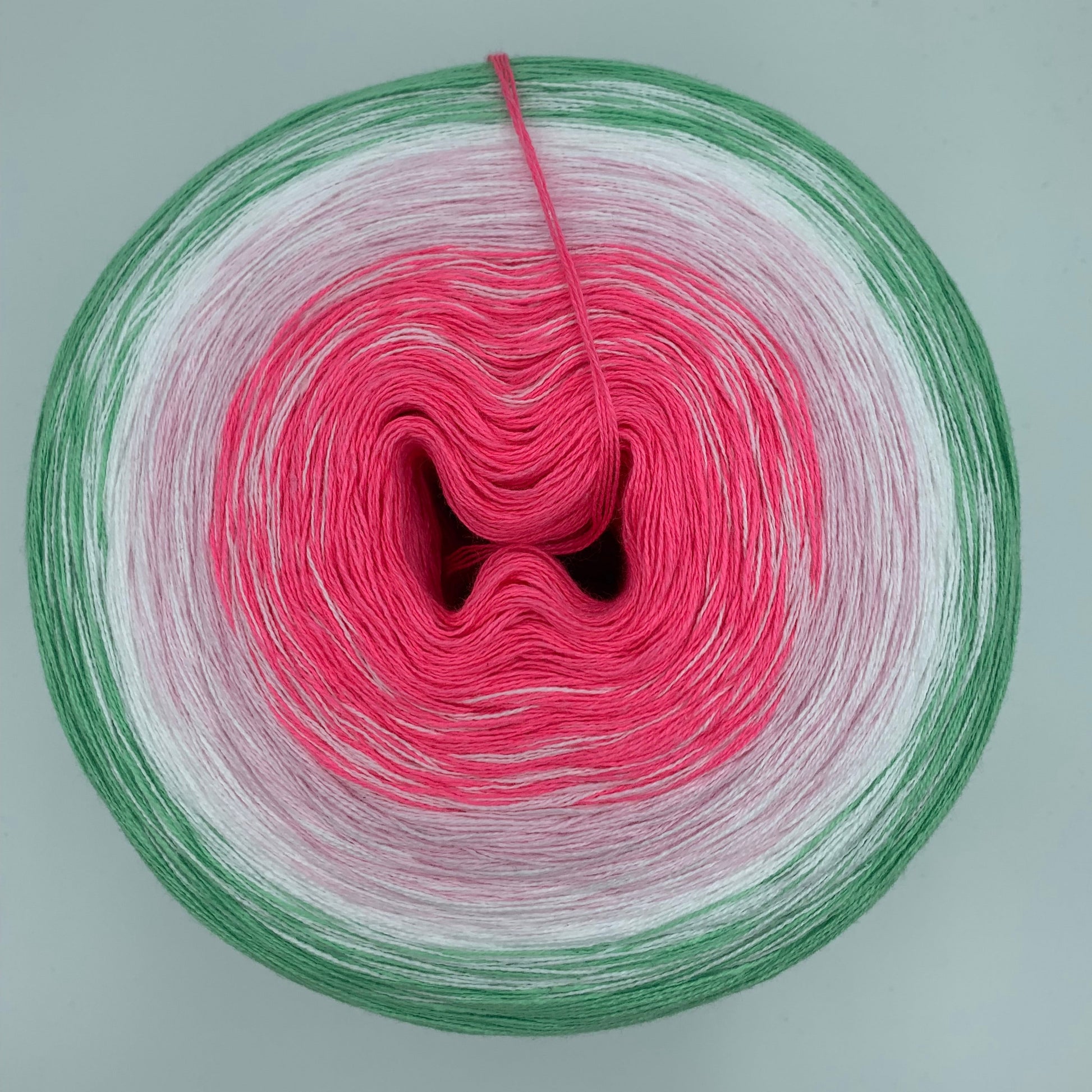 Farbverlauf Bobbel von innen nach aussen in Pink, Weis und Grün