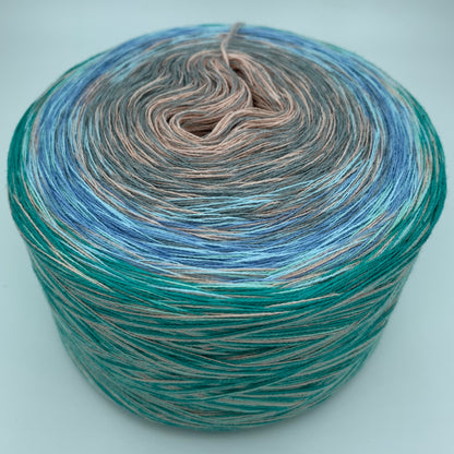 Farbverlauf Bobbel von innen nach aussen jeweils vorrangig in Creme, Grün, Blau und nochmal Grün
