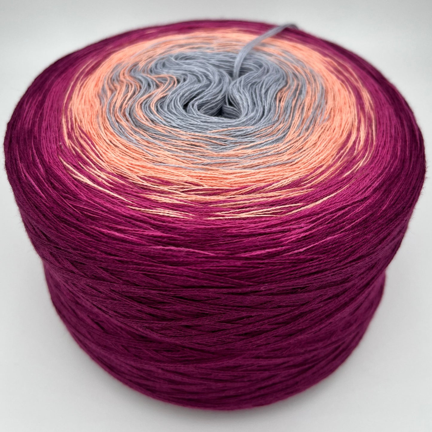 Farbverlauf Bobbel von innen nach aussen Grau, Orange, Pink und Rot