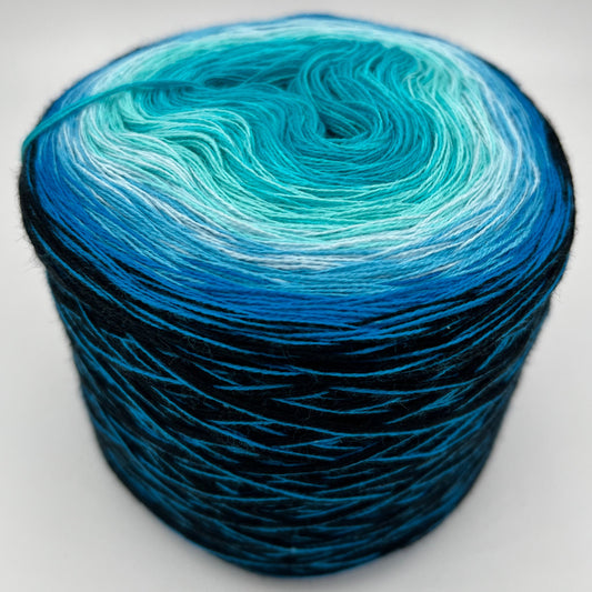 Farbverlauf Bobbel in verschiedenen Blauitönen und aussen Schwarz