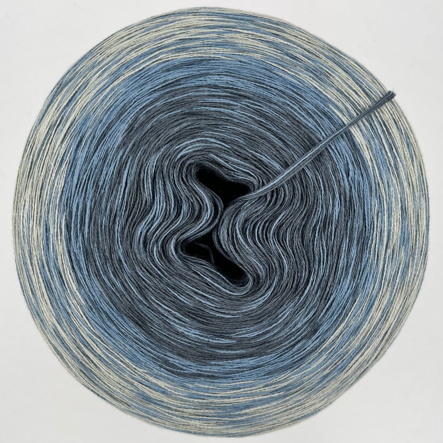 Farbverlauf Bobbel von innen nach aussen in Grau, Blau und Creme