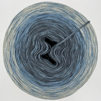 Farbverlauf Bobbel von innen nach aussen in Grau, Blau und Creme