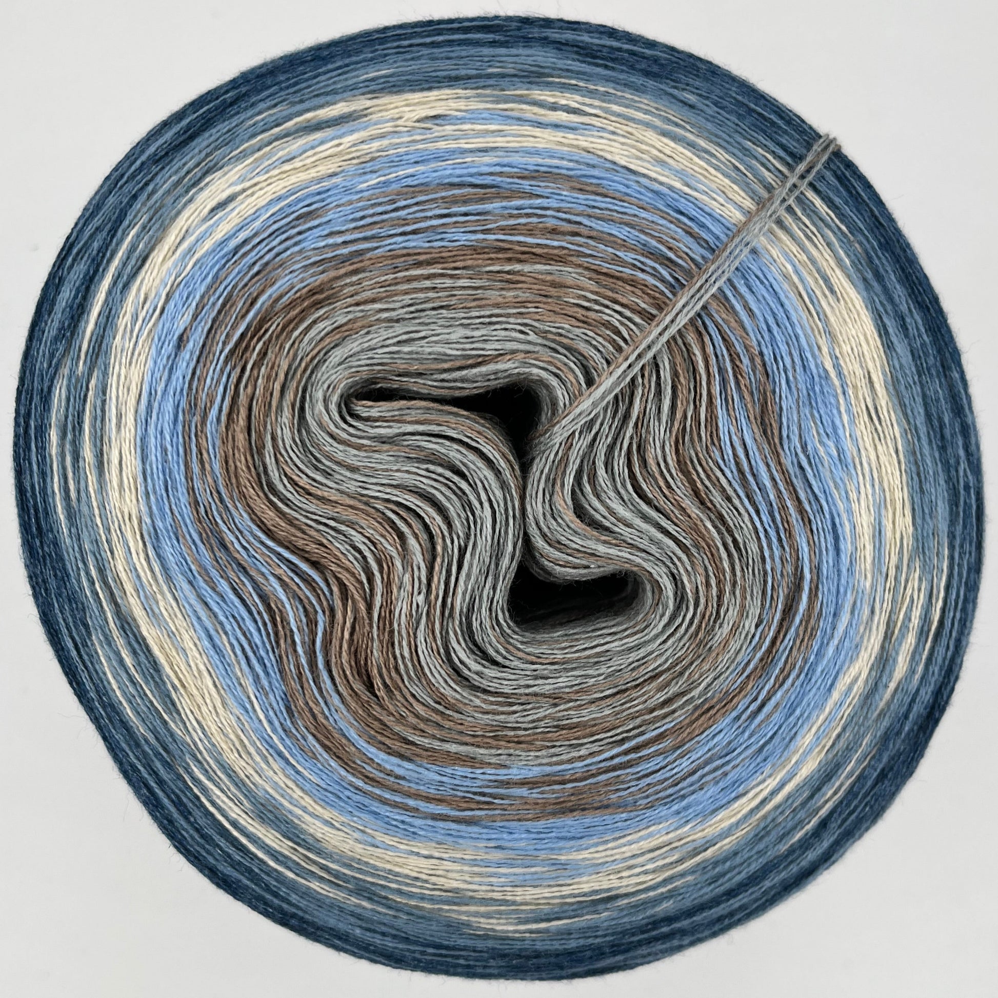 Farbverlauf Bobbel von innen nach aussen Grau, Braun, Blau, Creme und Blautöne