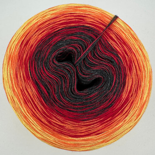 Farbverlauf Bobbel von innen Dunkelgrau, Rot, Orange und Gelb