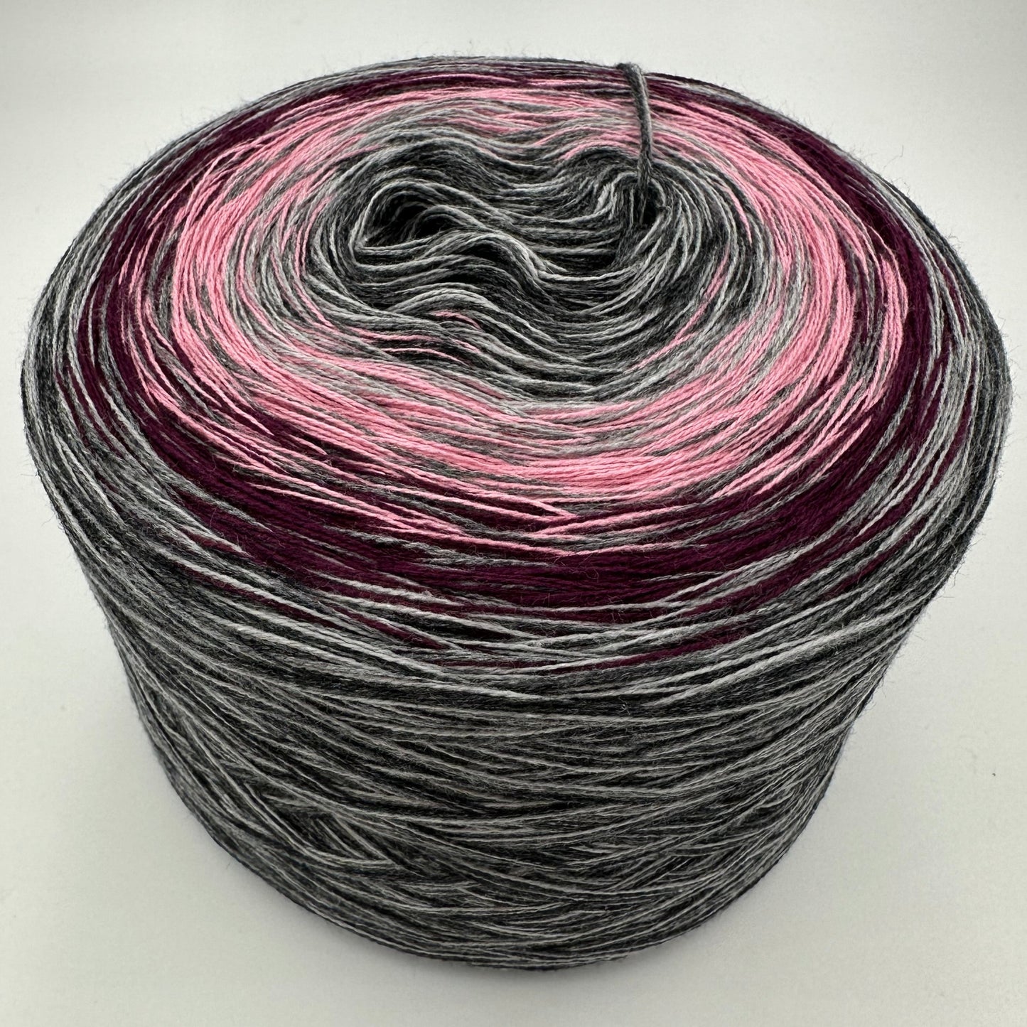Farbverlauf Bobbel von innen Grautöne, Rosa, Lila und Grautöne