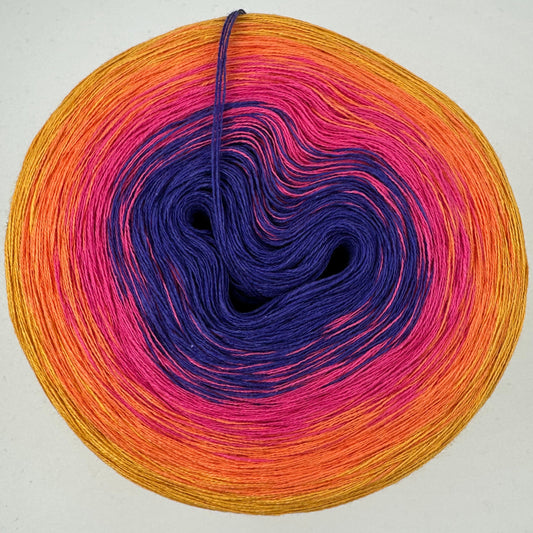 Farbverlauf Bobbel von innen nach aussen Lila, Pink, Orange und Ocker