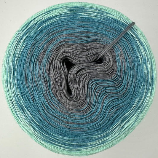 Farbverlauf Bobbel von innen nach aussen Grau, und heller werdende Blau/Grün töne