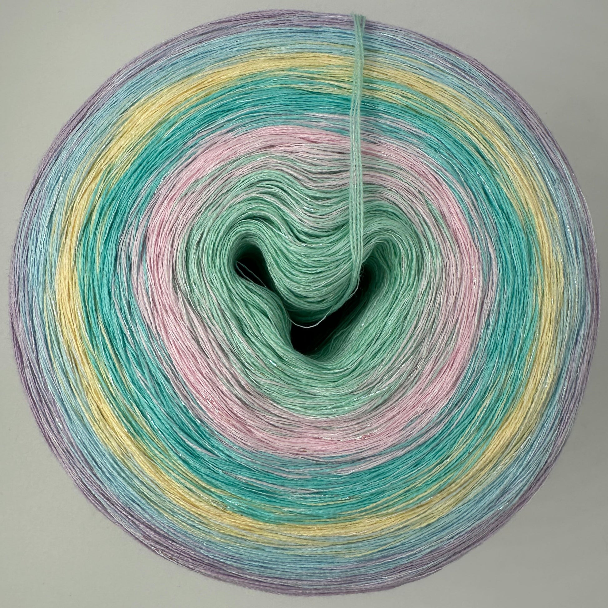 Farbverlauf Bobbel von innen nach aussen Hellgrün, Rosa, Grün, Gelb, Hellblau und Lila