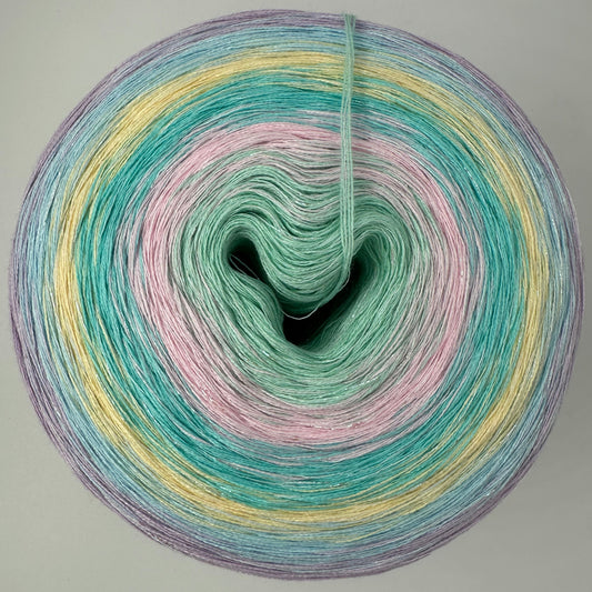 Farbverlauf Bobbel von innen nach aussen Hellgrün, Rosa, Grün, Gelb, Hellblau und Lila