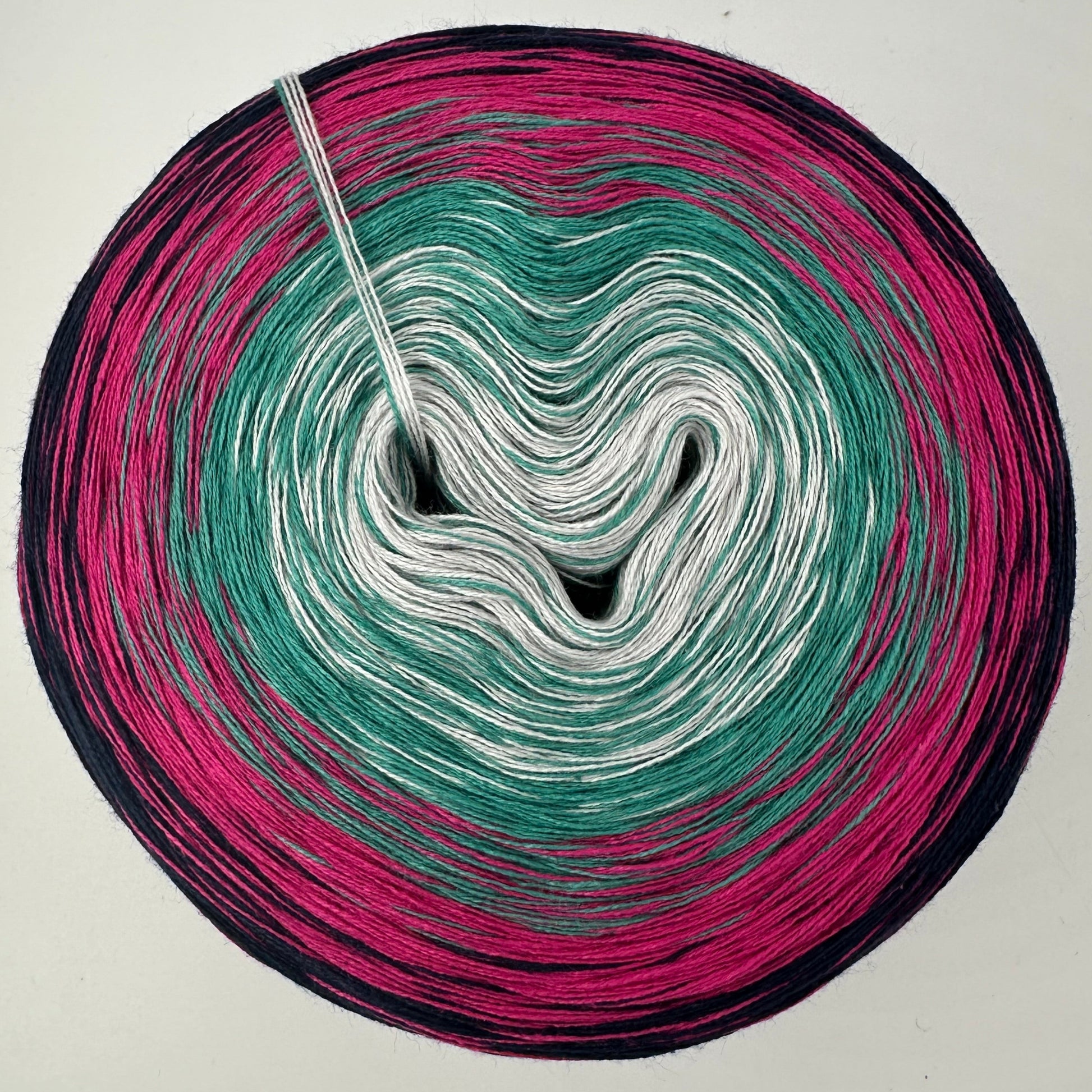 Farbverlauf Bobbel von innen nach aussen Weis, Grün, Pink und Schwarz