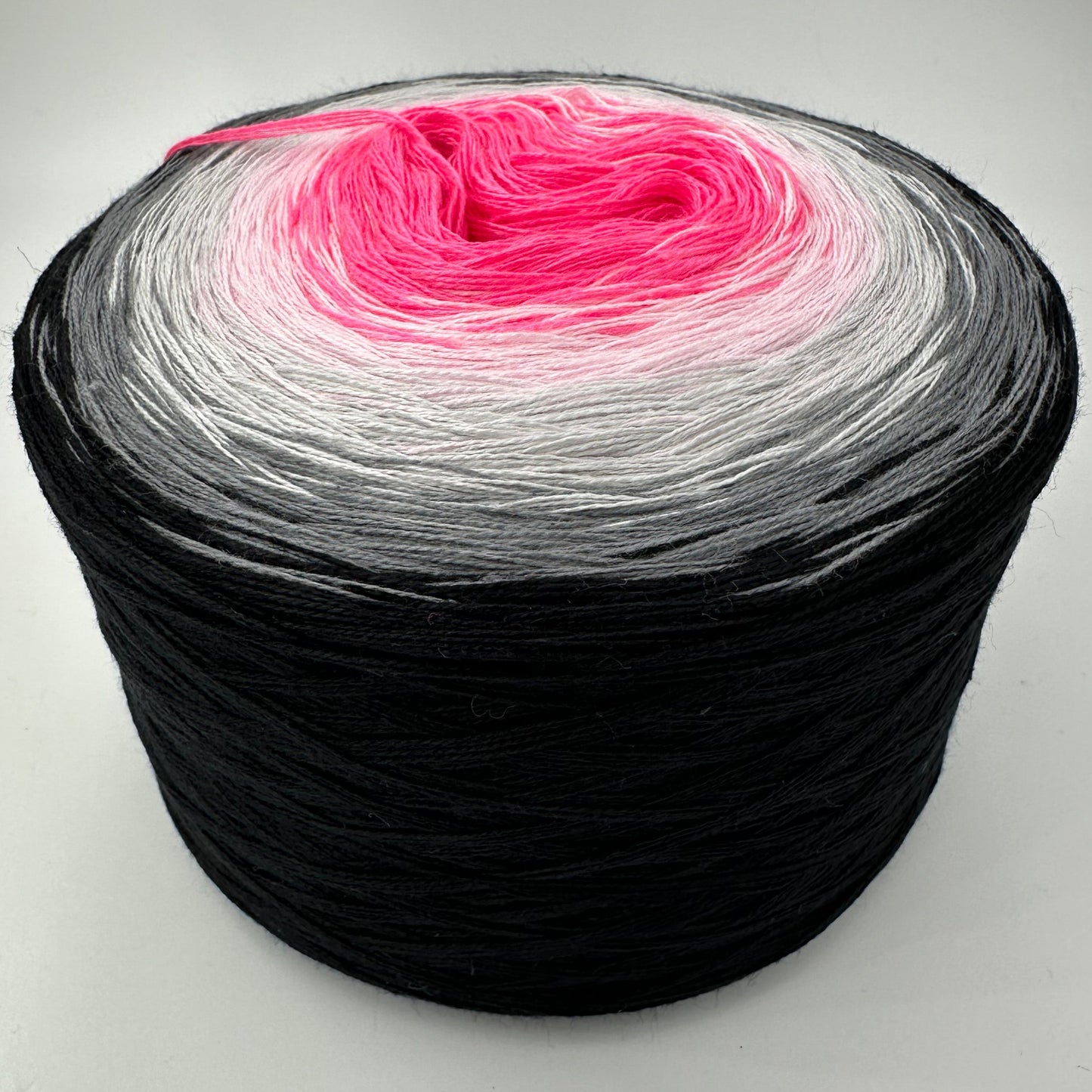 Farbverlauf Bobbel innen Pink gefolgt von Rose, Hellgrau, Grau und Schwarz