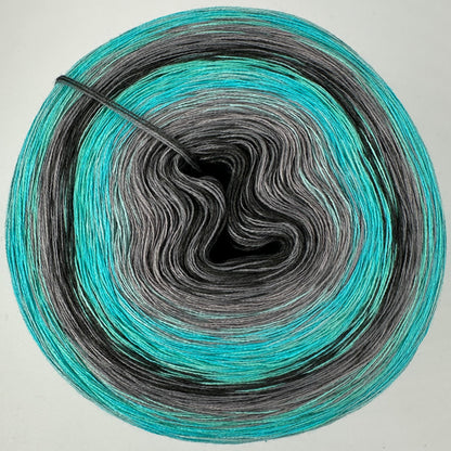 Farbverlauf Bobbel von innen weg heller werdende Grautöne, Blau und Grün dann nochmal von vorn