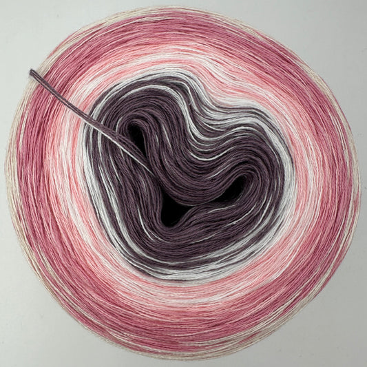 Farbverlauf Bobbel von innen nach aussen Braun, Creme, Rose, Dunkelrosa und nochmal Creme
