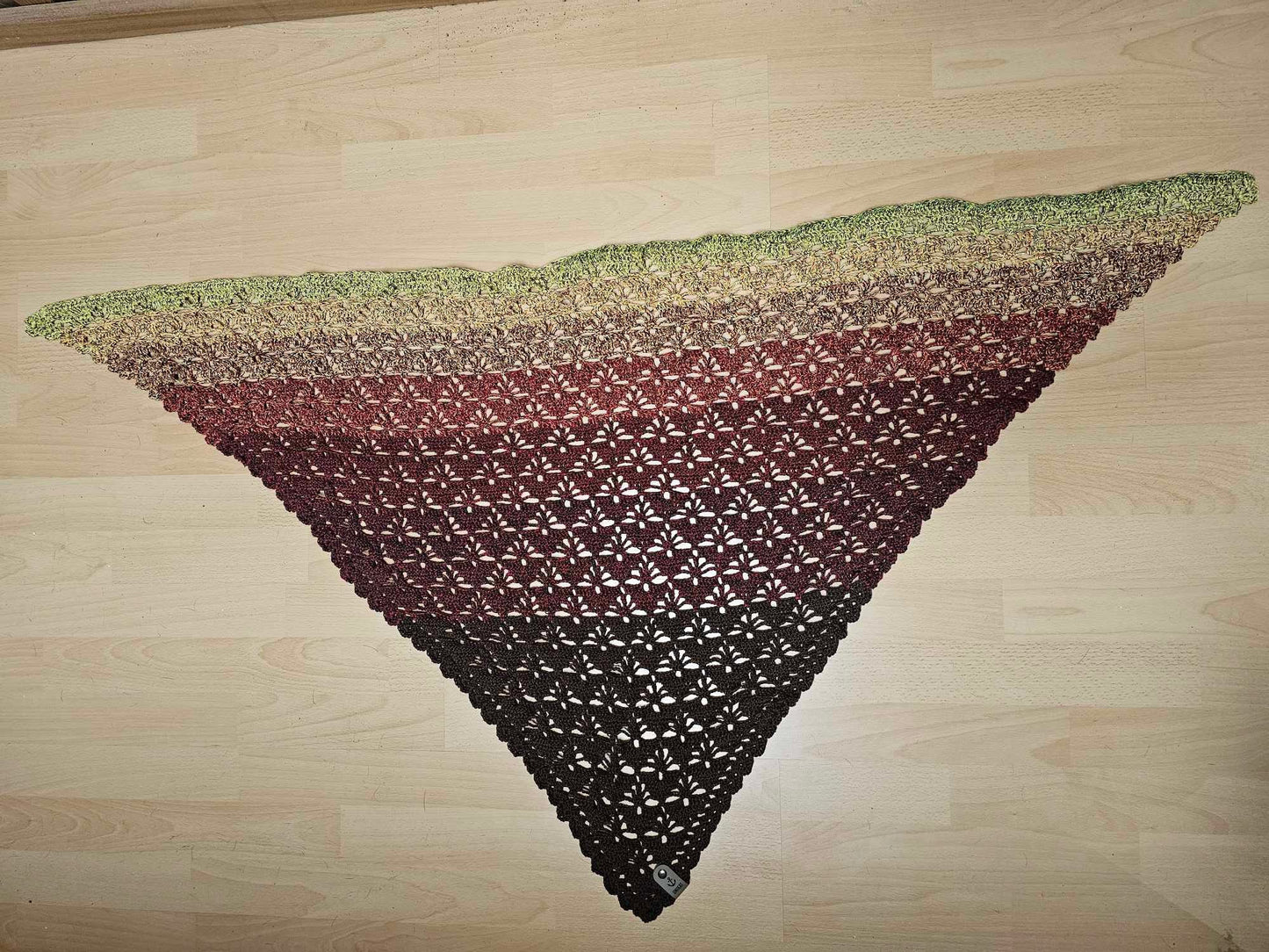 Fertiges Tuch des vorherigen Farbverlauf Bobbel