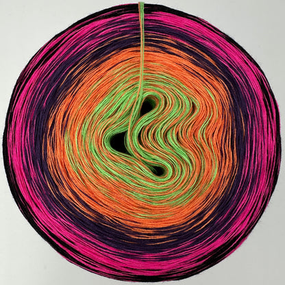 Farbverlauf Bobbel von innen nach aussen Grün, Orange, Lila, Pink und Schwarz