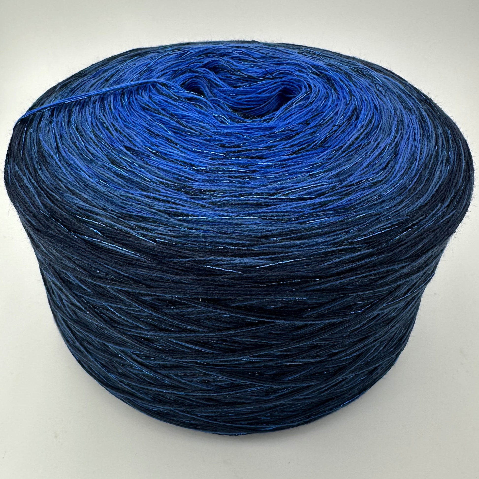 Farbverlauf Bobbel von innen nach aussen in dunkler werdenden Blautönen