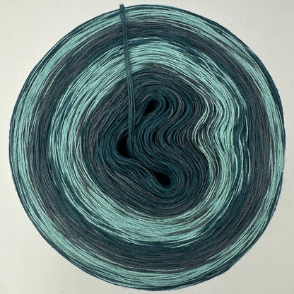 Farbverlauf Bobbel in einigen sich wiederholenden Grüntönen