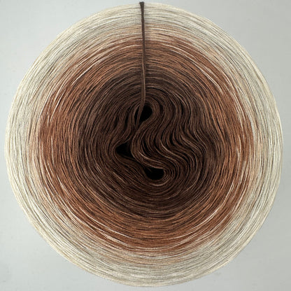 Farbverlauf Bobbel von innen nach aussen in heller werdenden Braun- und Cremetönen